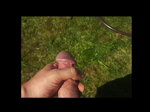 ❤️ ګرم hottie خپل ګلابي بلی fucked او د اوړي په باغ کې د squirt سره cums ترلاسه کوي ❤️  ❌️❤